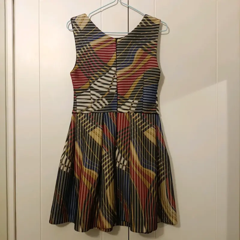 Vestido casual de colores vibrantes - 2