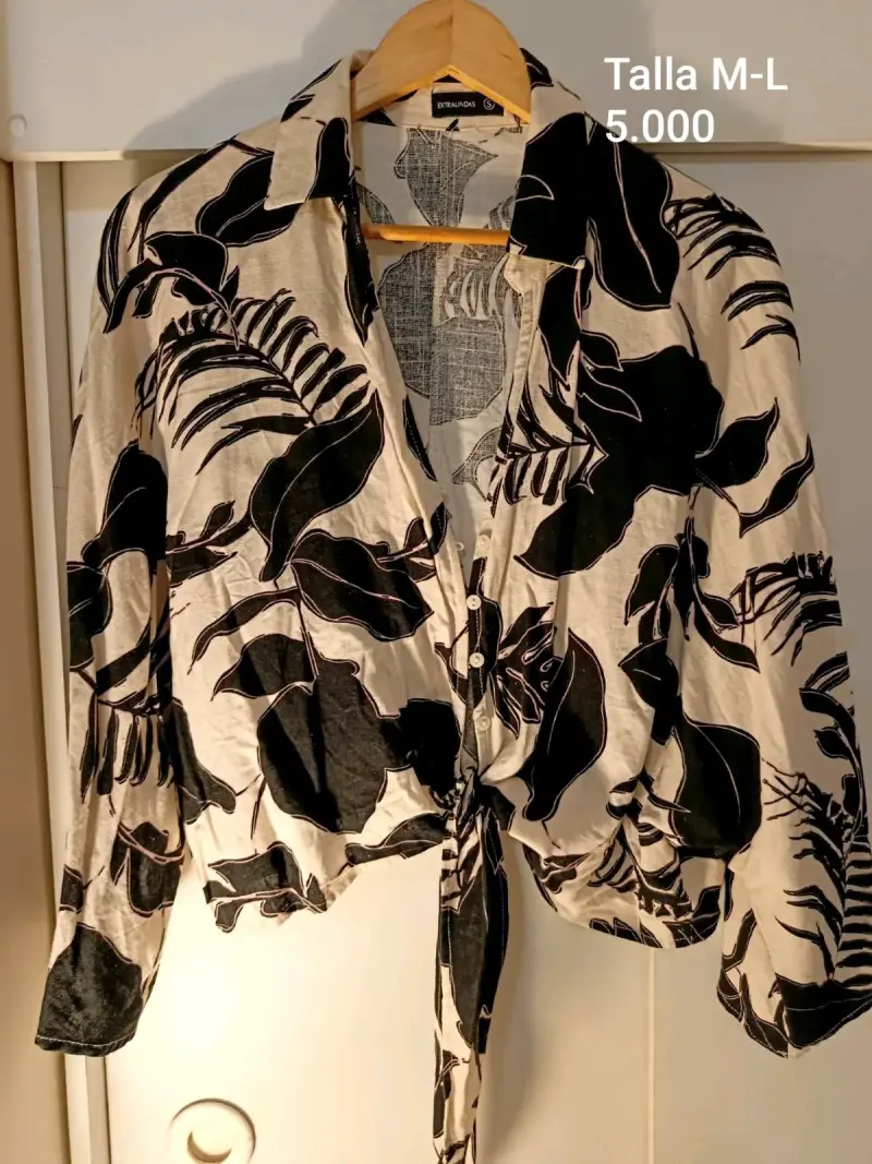 Blusa estampada blanco y negro