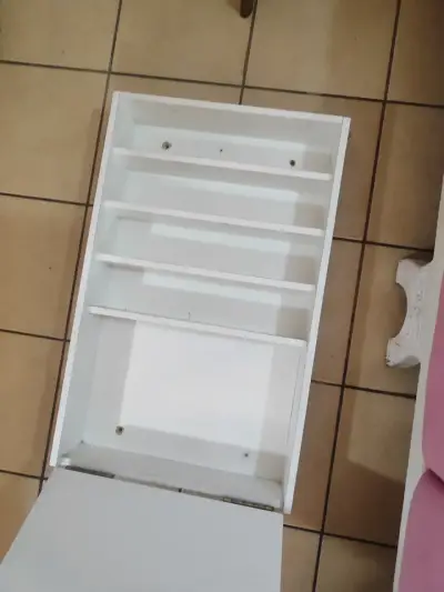 Mesa manicurista plegable blanca - miniatura 3