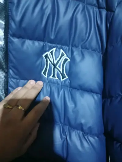 Chaqueta inflable azul deportiva - miniatura 2