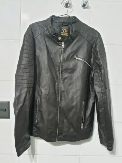Chaqueta de ecocuero negra y café - miniatura 2