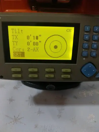 Equipo de topografía con trípode - miniatura 2