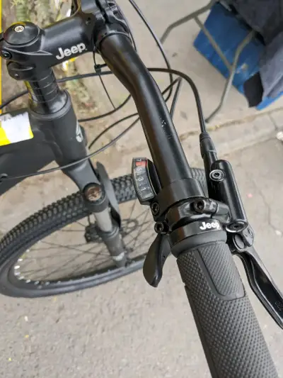 Bicicleta Jeep montaña negra hidráulica - miniatura 6