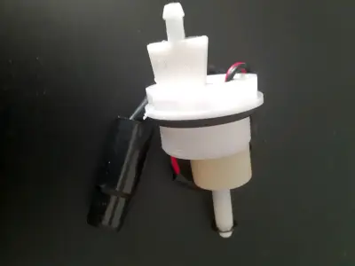 Sensor filtro petroleo Hyundai H100  motor 2.5 - miniatura 1