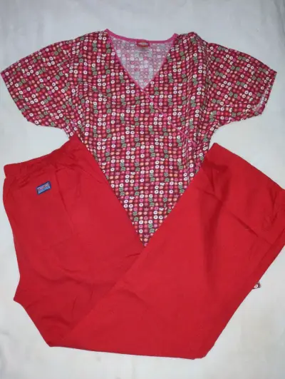 Vendo conjuntos uniformes clínicos - miniatura 3
