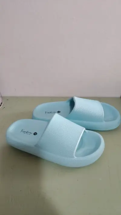 Sandalias de tacón café abiertas - miniatura 2