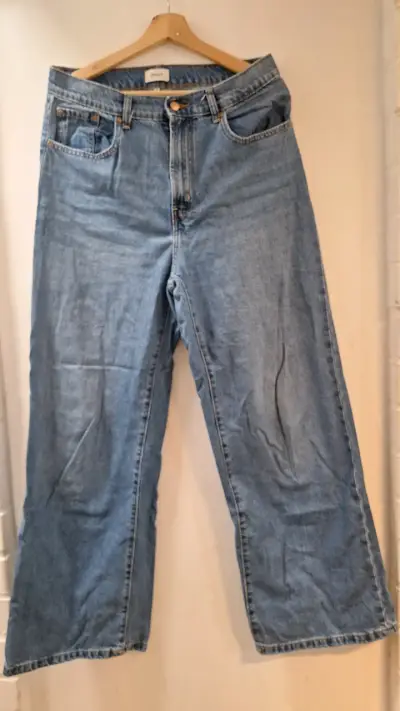 Jeans rotos azul claro - miniatura 2