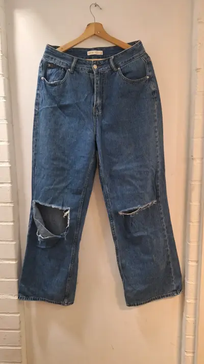 Jeans rotos azul claro - miniatura 4
