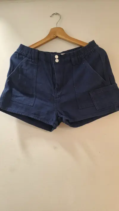 Short negro de tela ligera - miniatura 3