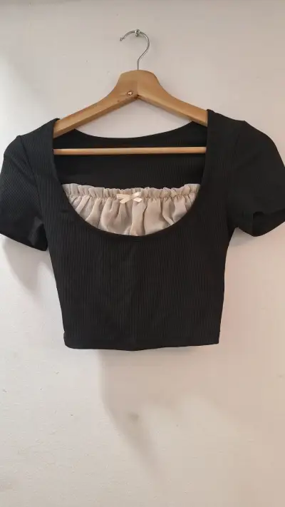 Polera azul con encaje - miniatura 3