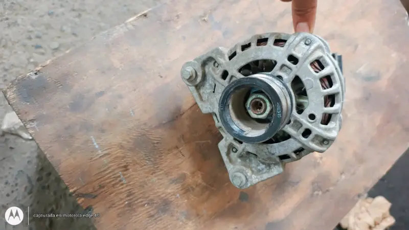 Alternador de auto usado - 1