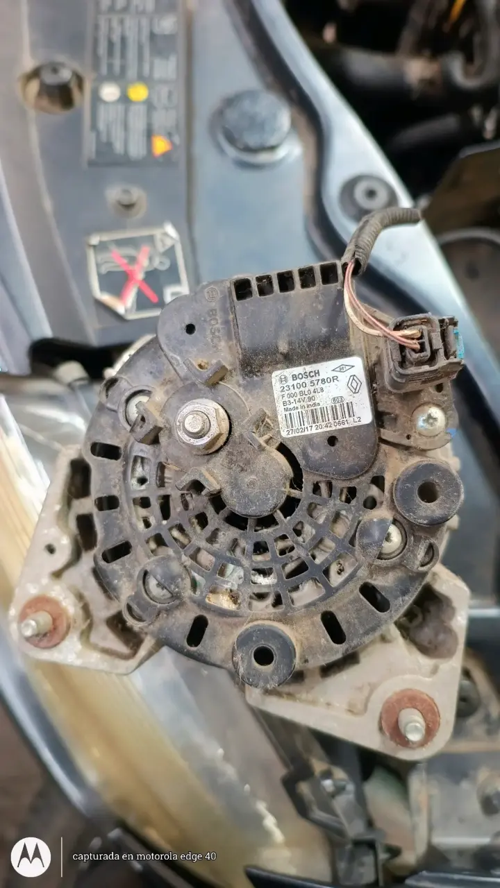 Alternador de auto usado - 4