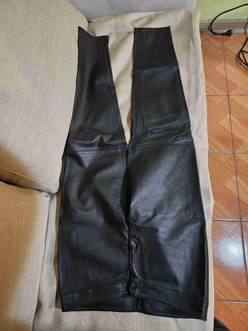 Pantalones negros de cuerode verdad no cuerina - 4