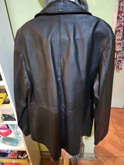 Chaqueta de cuero negra - miniatura 2