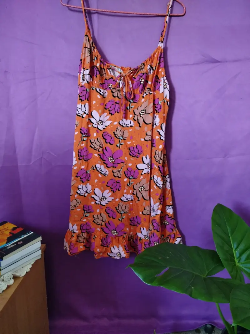 Vestido floreado color naranja