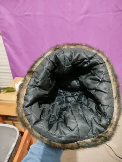 Sombrero de piel sintética marrón - miniatura 3