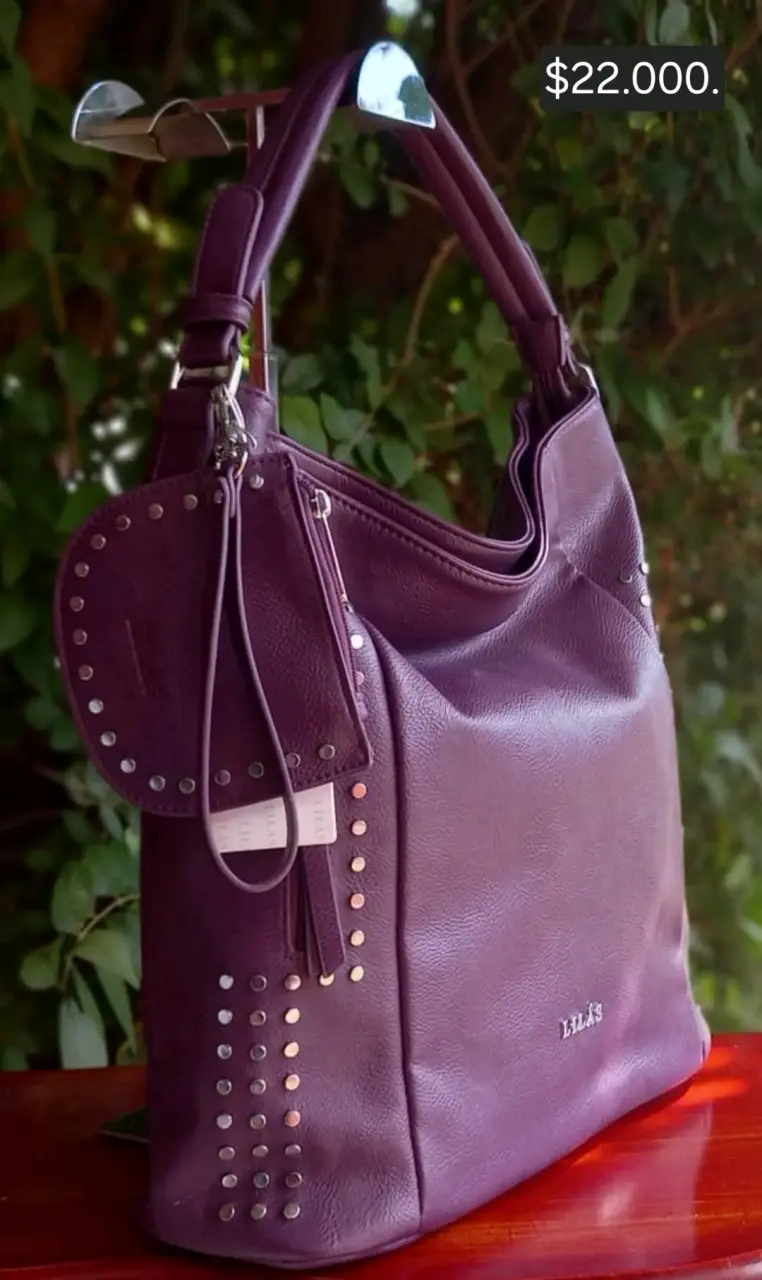 CARTERA marca LILÁS, ecocuero con tachas - 2