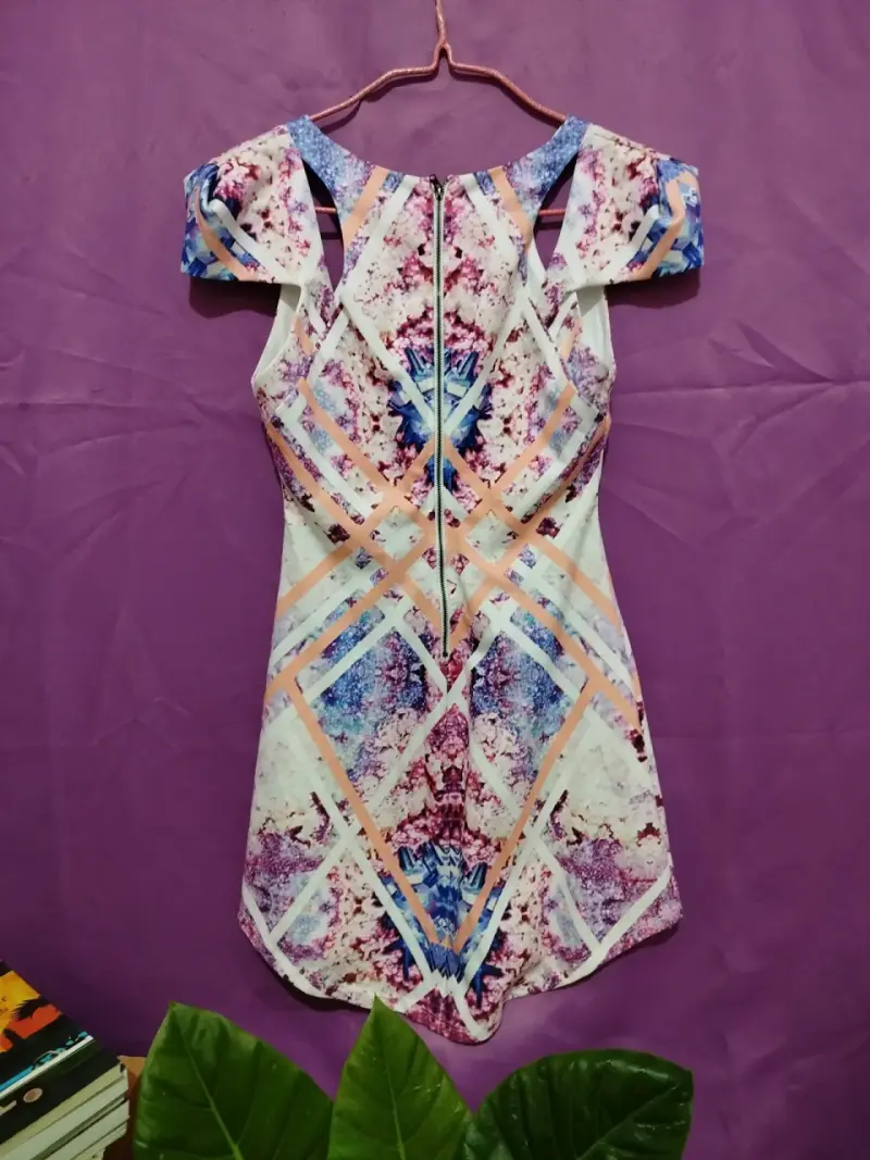 Vestido corto estampado geométrico - 2