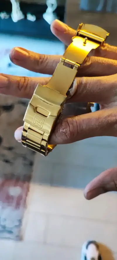 Reloj dorado Naviforce - miniatura 4