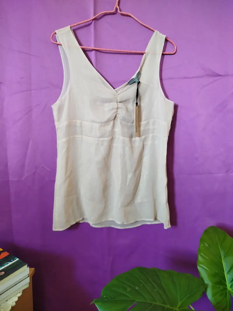Blusa sin mangas beige - 2