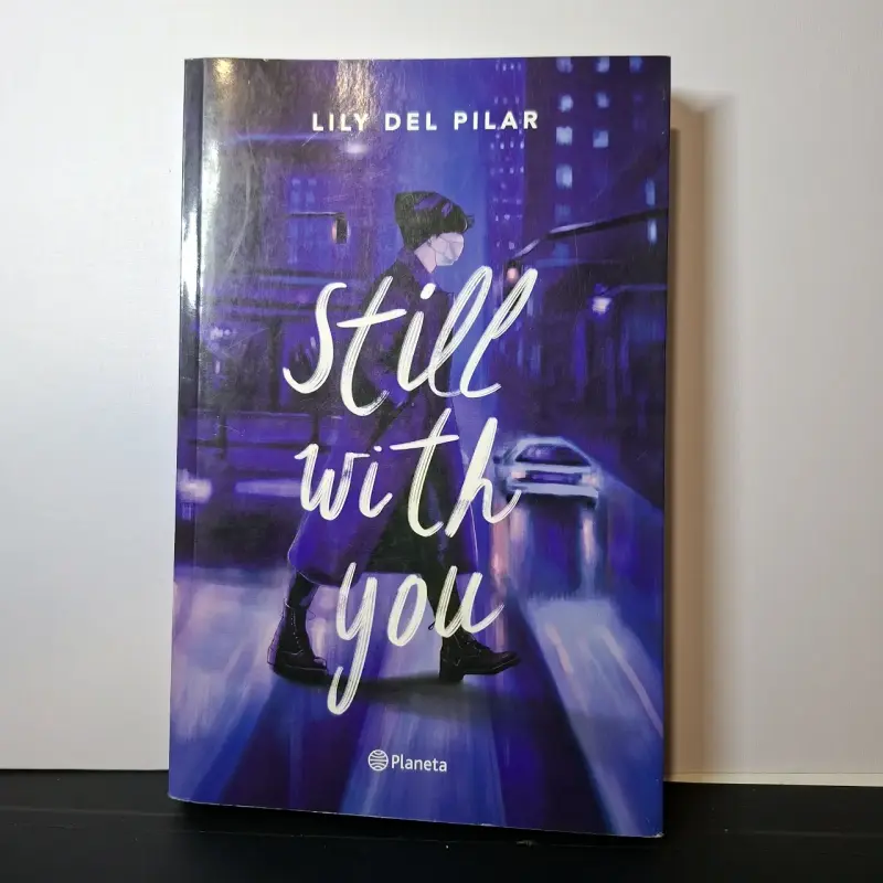 Libro 'Still With You' de Lily del Pilar usado - 1
