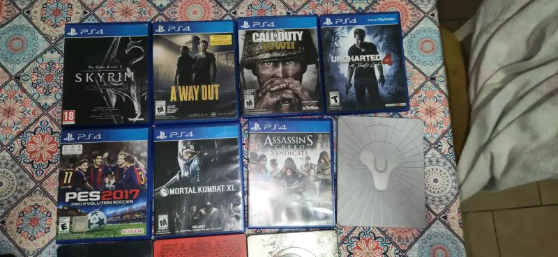 Consola PS4 con dos controles - 2