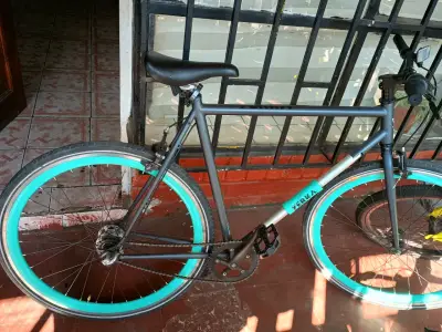 Bicicleta Yerka v3 700cc - miniatura 1