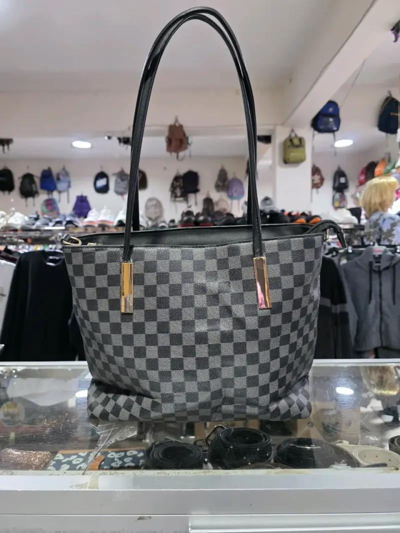 Cartera ARMANI de charol - 3