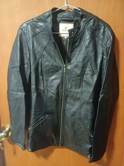 Chaqueta de cuero negra - miniatura 1