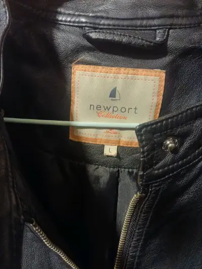 Chaqueta de cuero negra - miniatura 3