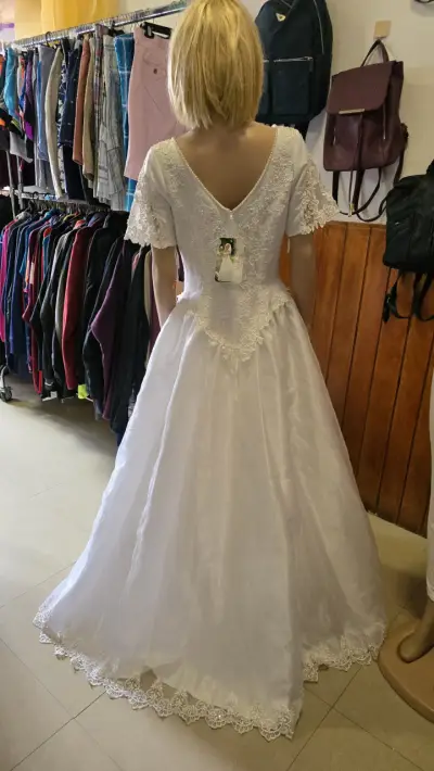 Vestido de novia blanco talla 40 - miniatura 2