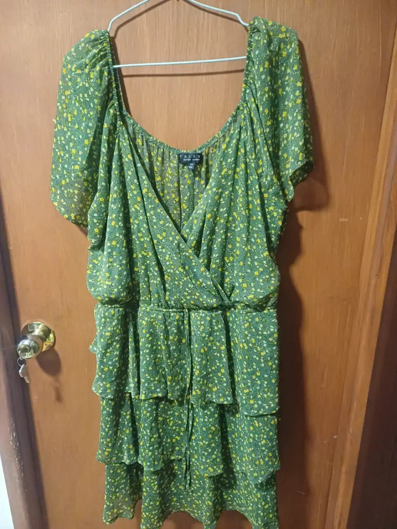 Vestido verde floral con volantes 2 xl - 1