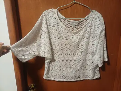 Polera blanca de encaje - miniatura 1