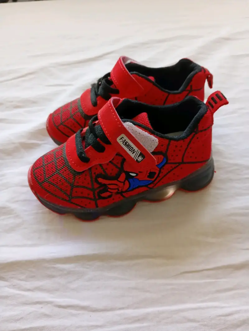 Zapatillas infantiles Spider-Man rojas - 1