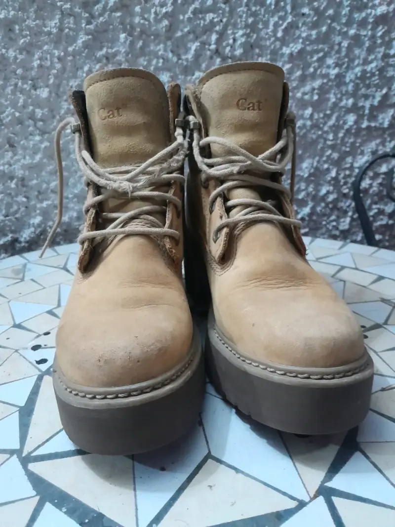 Botas Caterpillar beige de cuero - 4