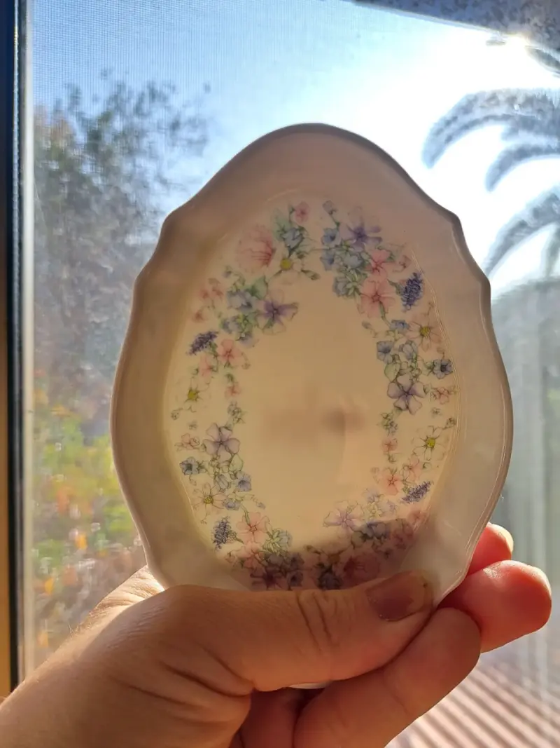 Florero y plato de porcelana floral - 2