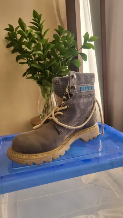 Bota Caterpillar celeste resistente - miniatura 3