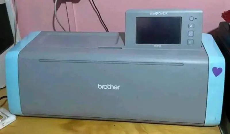 Plotter de corte Brother ScanNCut DX125 - 1