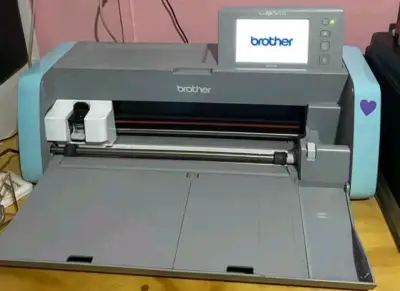 Plotter de corte Brother ScanNCut DX125 - miniatura 3