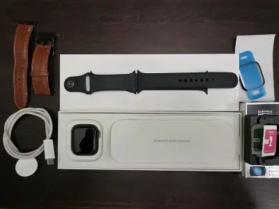 Apple Watch Series 9 41mm Correa Deportiva Mediano - miniatura 2