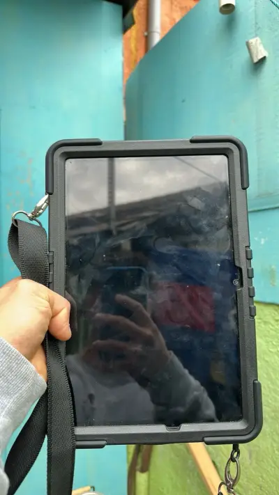 Tablet Samsung gris 9+ - miniatura 2