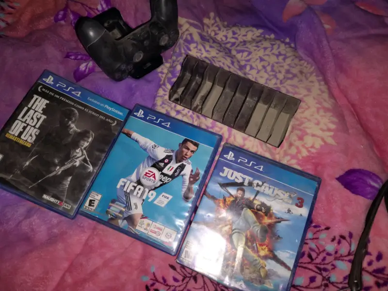 Juegos PS4 The Last of Us, FIFA 19, Just Cause 3 - 2