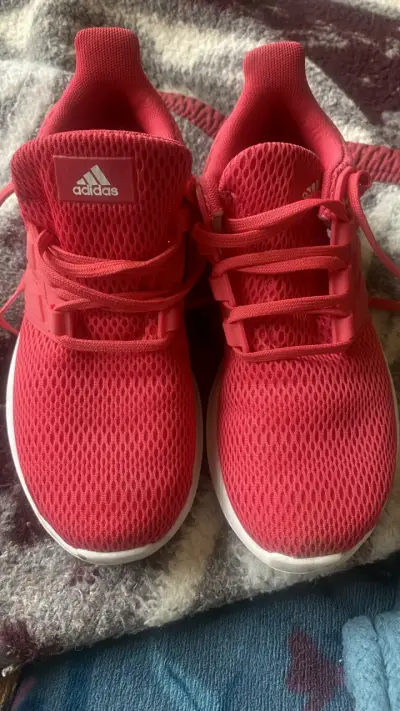 Zapatillas deportivas rojas - miniatura 1