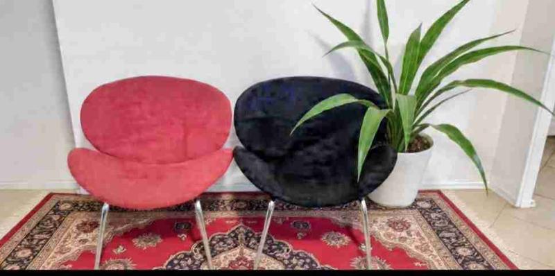 Ser sillas modernas rojo y negro - 1