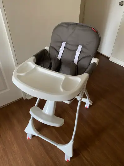 Silla alta para bebé / Bebesit - miniatura 1