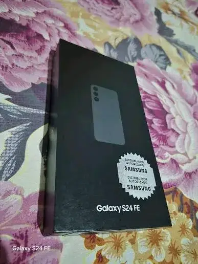 S24 fe de 128gb nuevo - miniatura 2