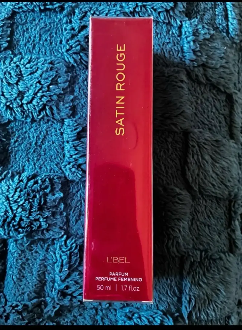 Perfume femenino Satin Rouge 50 ml