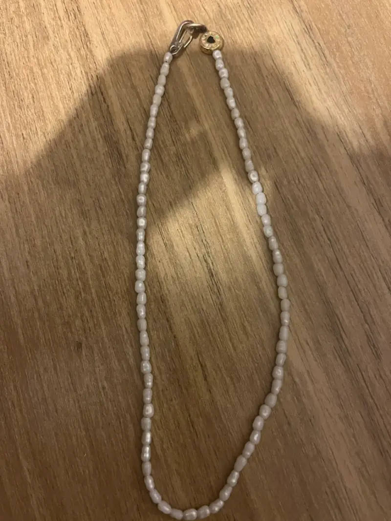 Collar de perlas blancas - 4