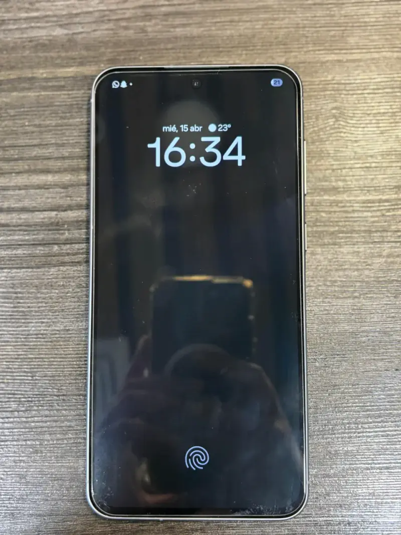 Smartphone Samsung gris - 2