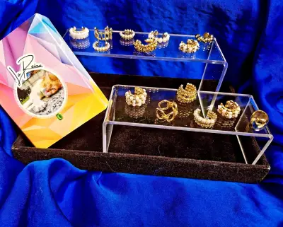 La reina joyas - miniatura 2
